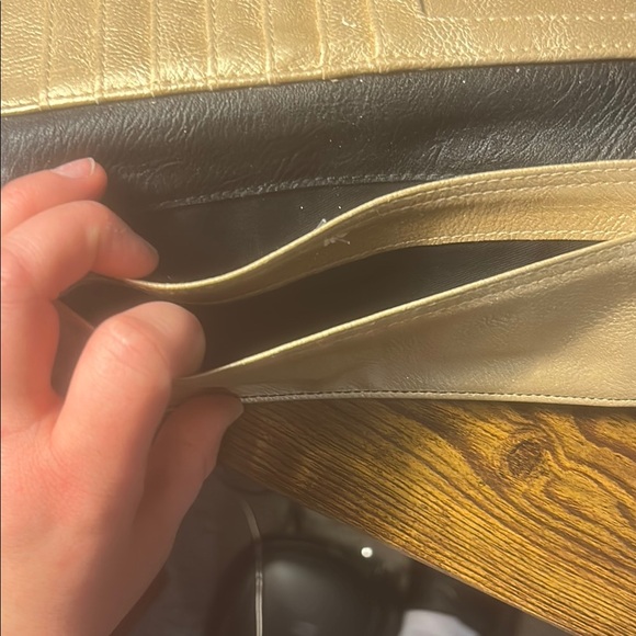 Loungefly Studded Black Sugar Skull Trifold Wallet - Picture 7 of 9